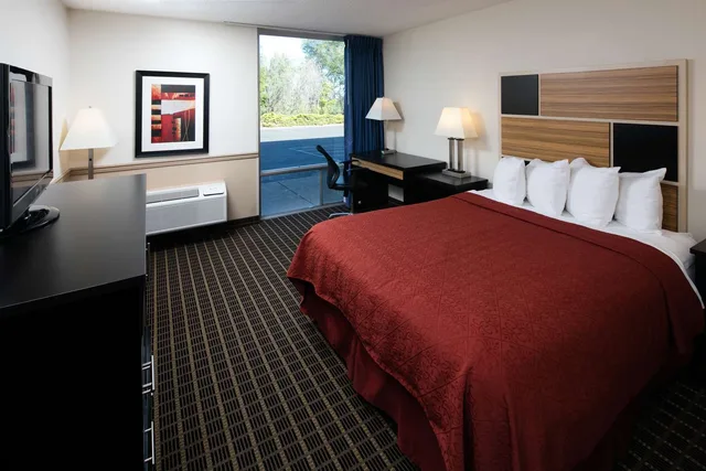 غرفة بسرير كينج، Red Lion Hotel & Conference Center Ellensburg 1/2