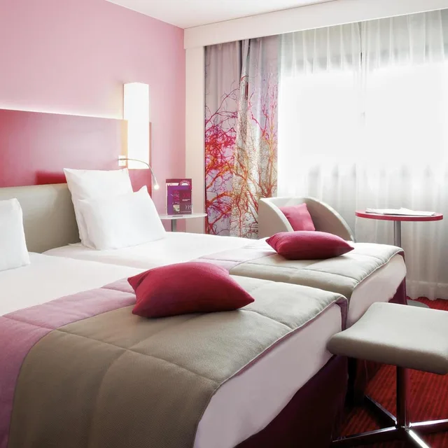 غرفة سوبيريور بسرير فردي مع أريكة، Hotel Mercure Paris Montmartre Sacre-Coeur 2/5