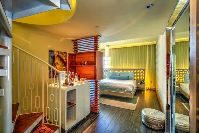Sun, Suite, Dream South Beach by Hyatt 3/4