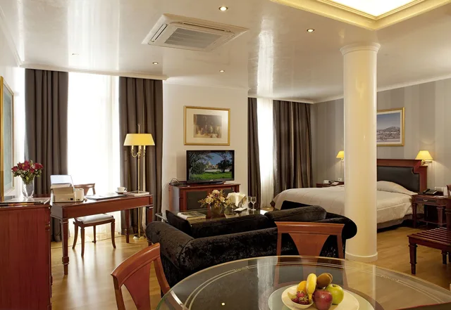 جناح جونيور، Theoxenia Palace 2/2