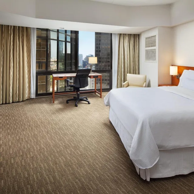 Guest Room, Queen Bed, Accessible, Westin Bonaventure 1/3