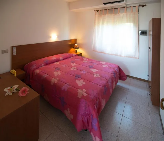 غرفة قياسية مفردة بسرير مزدوج، Villaggio Alkantara 1/4