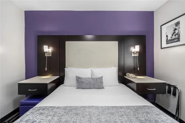 Family Suite, 2 Queen Beds, Surestay Hotel By Best Western Beverly Hills West 14/17