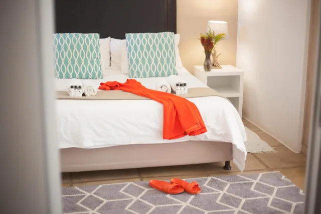 1 Bedroom, Sunset, Comfort, Queen Bed، Caza Beach Guesthouse 3/8