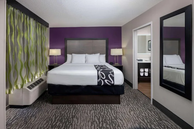 Studio, Suite, King Bed, La Quinta Inn and Suites by Wyndham Kennesaw 1/2