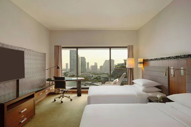 غرفة بريميوم بسريرين مزدوجين بإطلالة على النهر، Royal Orchid Sheraton Riverside Hotel Bangkok 2/7