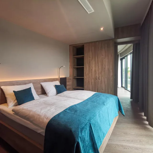 جناح بشرفة، H24 Stadthotel Bernau 1/4