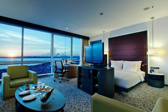 جناح جونيور بسرير كينج بإطلالة على البحر، Doubletree By Hilton Hotel Istanbul - Moda 4/6