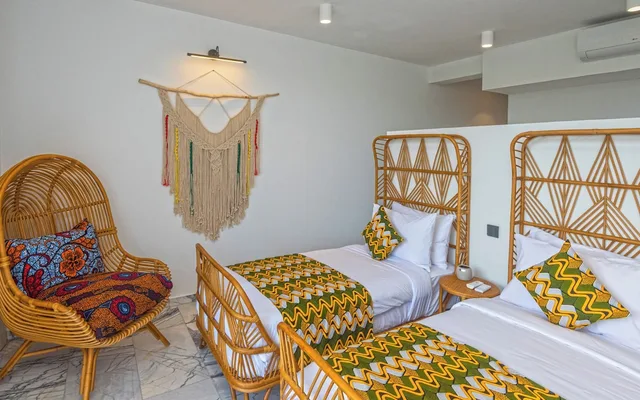 غرفة بسريرين منفصلين بإطلالة على المسبح، Z Hotel & Z2 Hotel 1/4