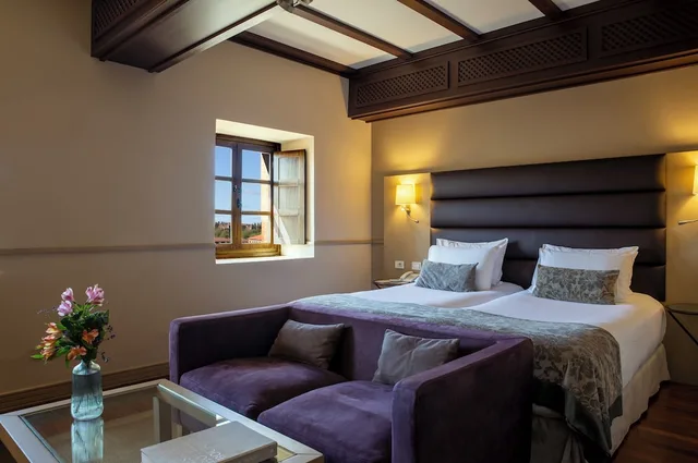 Dreamer, Triple, 2 Double Beds، Palacio de San Esteban 3/6