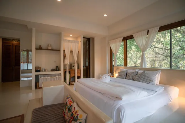 Pool, Suite، Proud Phu Fah 3/8