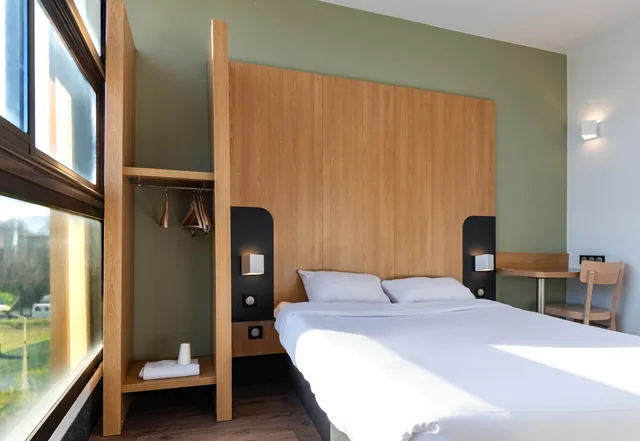 غرفة قياسية بسرير مزدوج، B&B HOTEL Grenoble Centre Verlaine 2/3