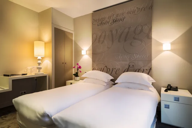 غرفة سوبيريور بسرير كينج، Hotel Chambellan Morgane 1/3