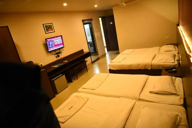 غرفة ديلوكس رباعية بسريرين مزدوجين، Hotel Campal 6/10