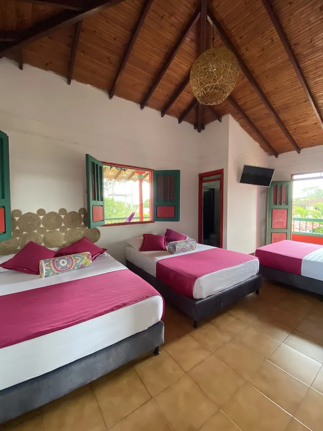 Family, 1 Single and 3 Double Beds، Casa Abba Hotel 2/5