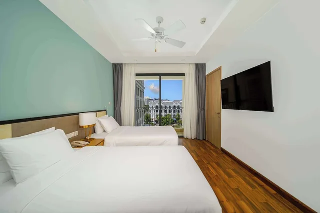 Superior, Twin Beds, Wyndham Garden Grandworld Phu Quoc 1/4