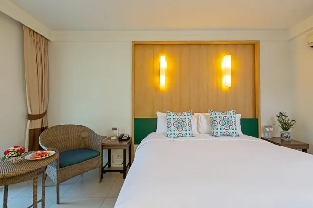 غرفة سوبيريور بسرير مزدوج بإطلالة على المدينة، Sawaddi Patong Resort & Spa 3/4