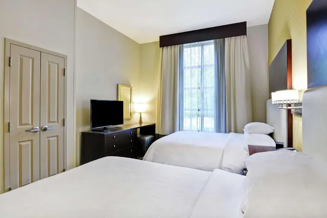 2 Rooms, Suite, 2 Queen Beds, Sofa, Accessible, Embassy Suites By Hilton Savannah Airport 1/3