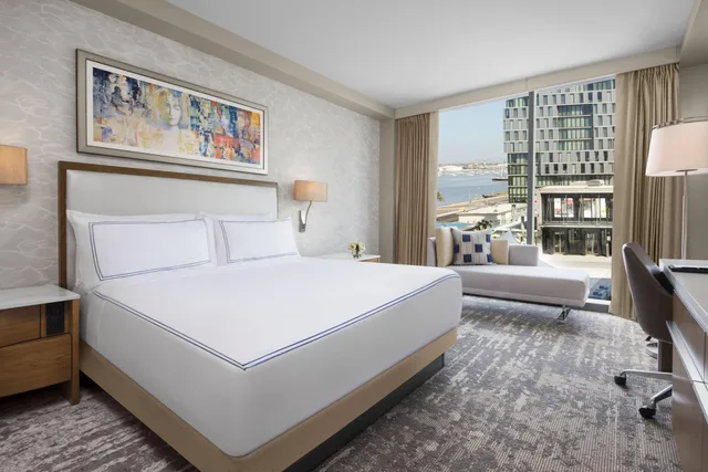Room, King Bed, Accessible, Intercontinental San Diego 1/4