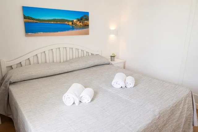 2 Bedrooms, Apartment, Naranjos Resort Menorca 4/9