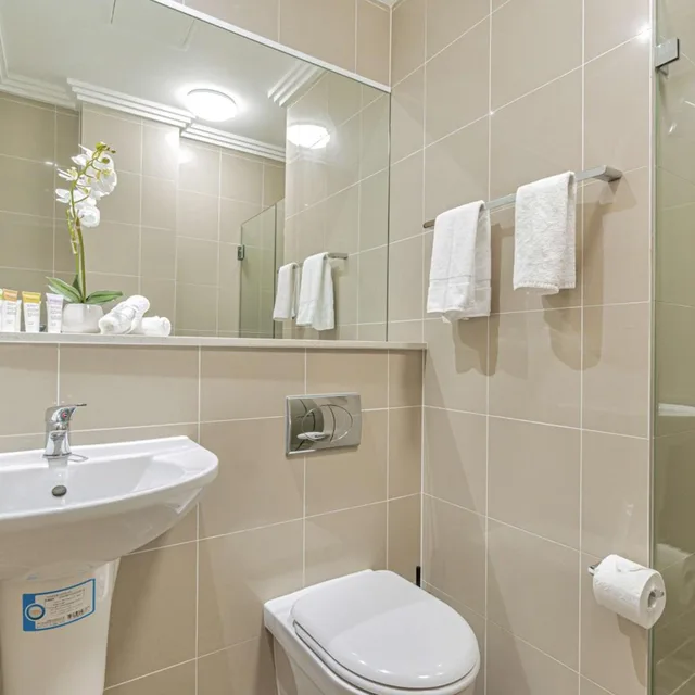 غرفة قياسية بسرير كوين، Best Western Plus Camperdown Suites 9/10