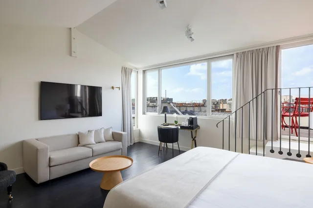 Privilege, King Bed, Eiffel View, Sofa, Terrace، Astra Opera 3/4