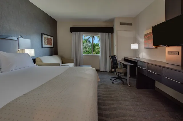 Specialty, Single Bed، Holiday Inn Express and Suites Naples Downtown 4/10