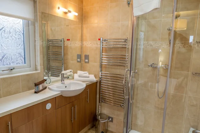 2 Bedrooms, Lodge، Pine Lake Resort 9/10