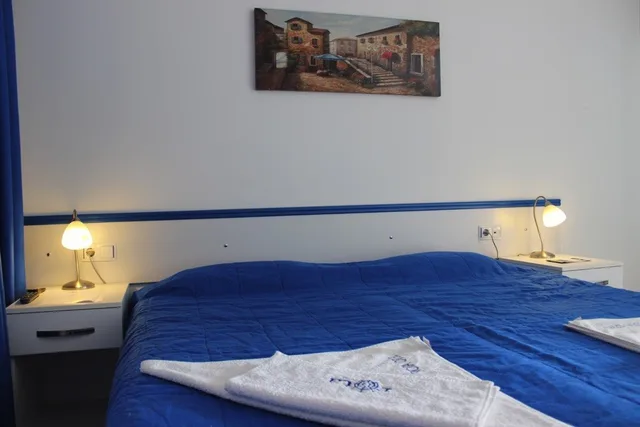 غرفة قياسية بسرير مزدوج، Rota Hotel 2/3
