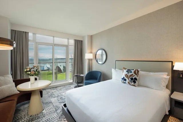 غرفة بسرير كينج بإطلالة على البحر بشرفة، Sidney Pier Hotel & Spa 3/4