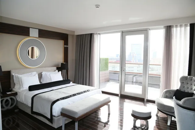 Penthouse Suite، Ramada Hotel & Suites by Wyndham Istanbul Sisli 6/9