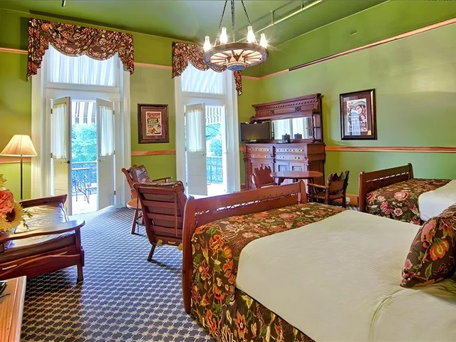 Teddy Roosevelt, Suite، The Menger Hotel 1/1