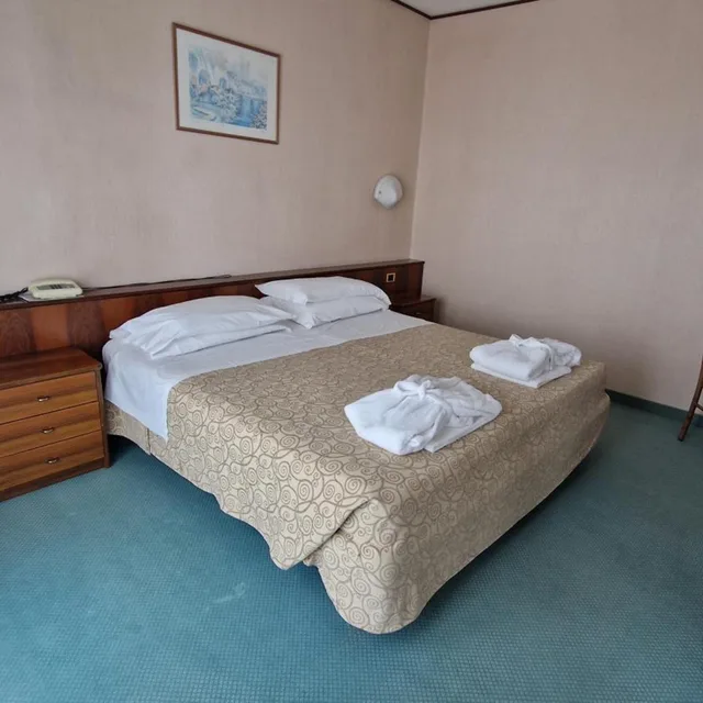 جناح، Hotel Terme Marconi 3/7