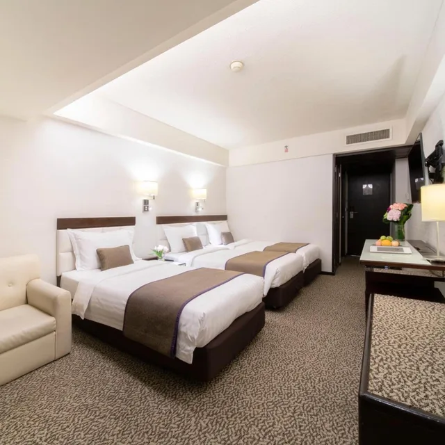 غرفة عائلية، Regal Oriental 2/8