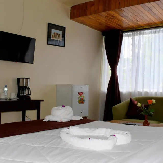 Deluxe, Golf Hotel Kakamega 9/10