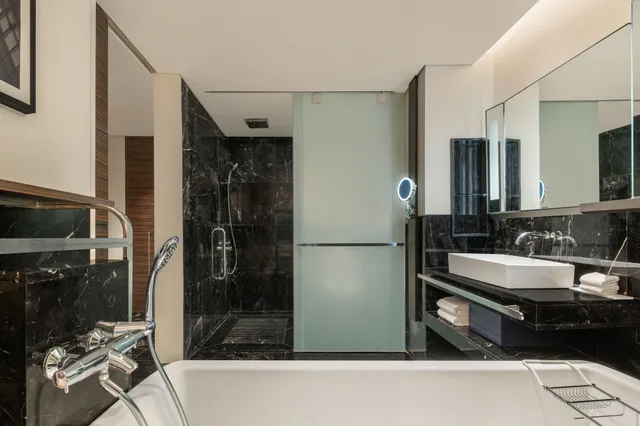 غرفة تنفيذية بسرير كينج، LE MERIDIEN BANGKOK 6/10