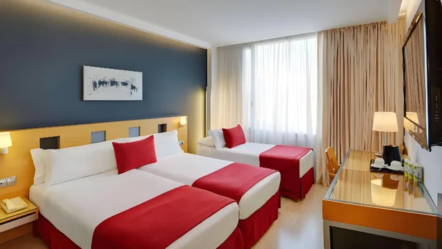 Classic, Triple, 1 Double and 1 Single Bed, Sercotel Caspe (ex. Ayre Hotel Caspe) 1/1