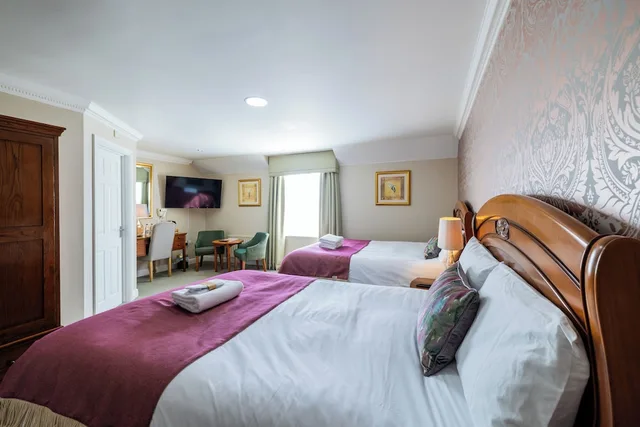 غرفة عائلية بسرير كينج وسرير فردي، Stallingborough Grange Hotel 1/3
