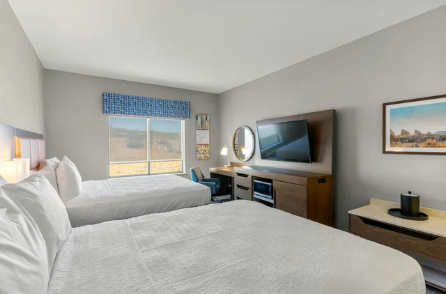 غرفة بسريرين كوين لذوي الإعاقة، Hampton Inn Colorado Springs Northeast CO 2/7