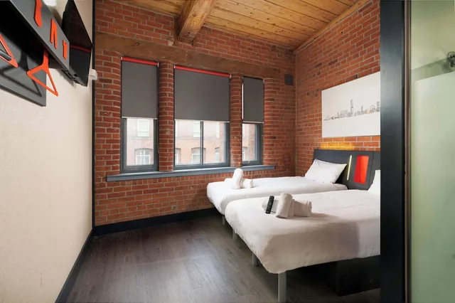 غرفة قياسية بسريرين منفصلين لذوي الإعاقة، easyHotel Manchester City Centre 6/10
