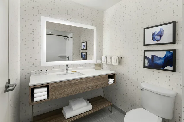 Worklife, 2 Queen Beds, Accessible، Crowne Plaza Atlanta Perimeter At Ravinia 2/2