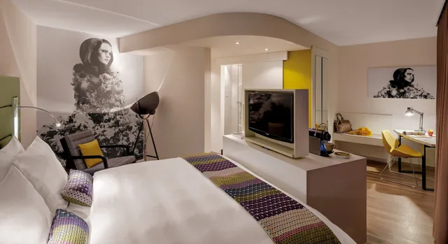 غرفة قياسية بسرير مزدوج بإطلالة على الحديقة، Hotel Indigo Duesseldorf Victoriaplatz 5/10