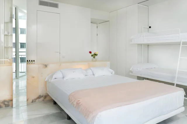 Room, Double Bed, Side Sea View, Balcony، Hotel Aromar 3/8