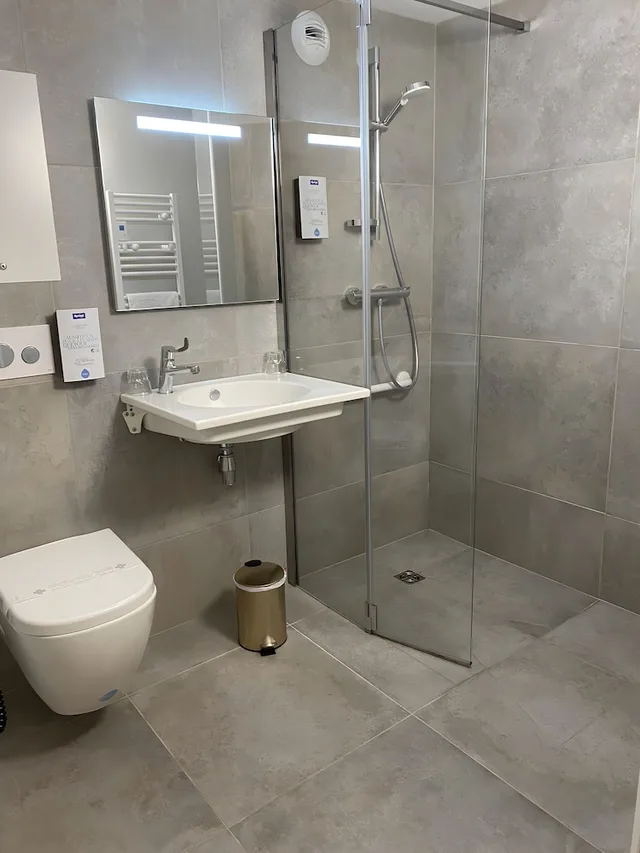 غرفة قياسية بسريرين منفصلين، Shelder Hotel 4/5