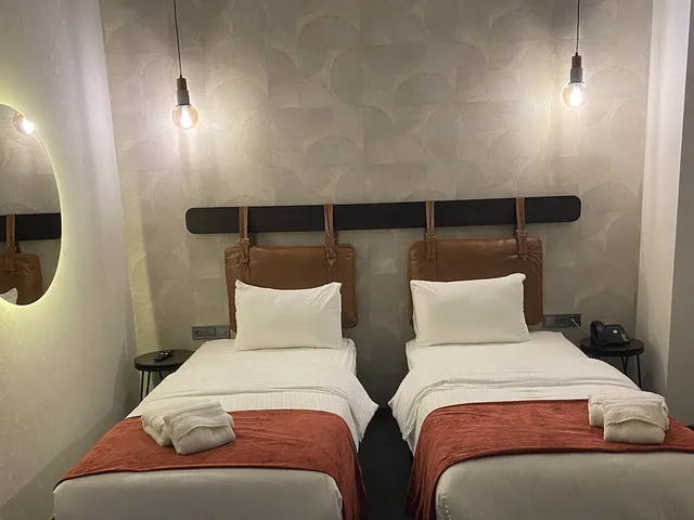 غرفة ديلوكس بسريرين منفصلين، TownHouse Hotel Tbilisi 2/2
