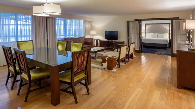 Presidential, Suite, Sonesta Hotel Houston IAH Airport 1/2