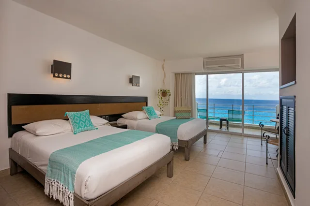 Ocean View Double, Hotel B Cozumel 1/2