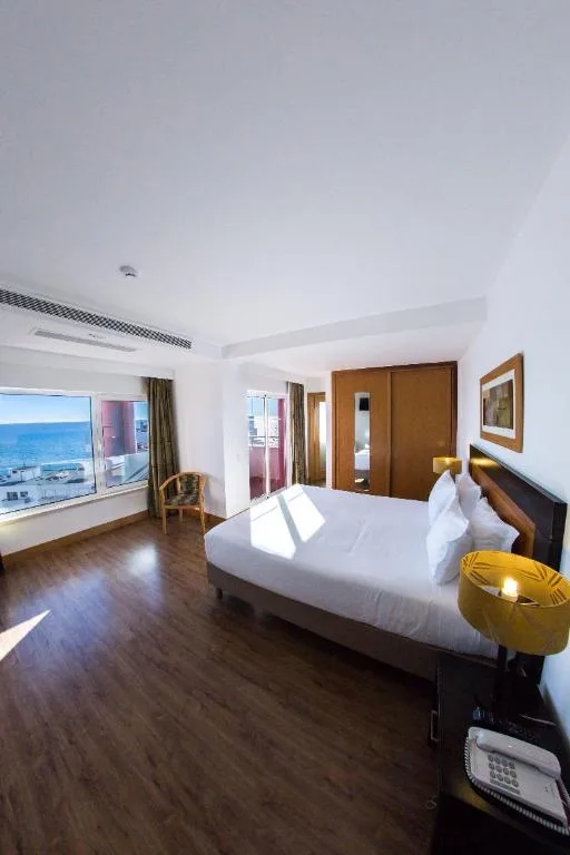 غرفة قياسية بإطلالة على البحر مفردة بسرير مزدوج، Hotel Quarteira Sol 2/3