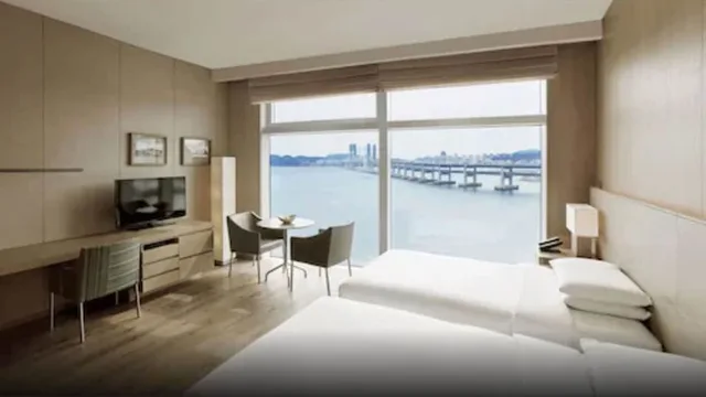 Room, Twin Beds, Ocean View, Park Hyatt Busan 2/2