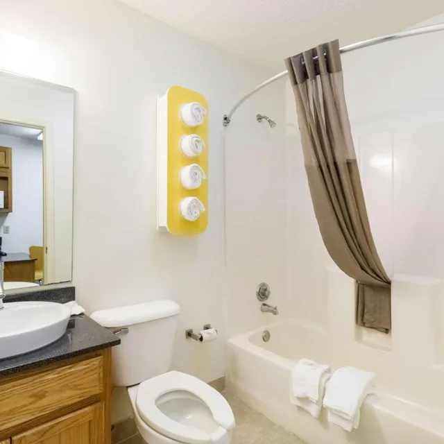 غرفة بسرير كينج، Studio6 Statesboro, GA 10/10